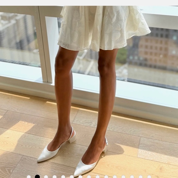 Dolce Vita Carel Satin Block Heels 7 - Picture 2 of 7